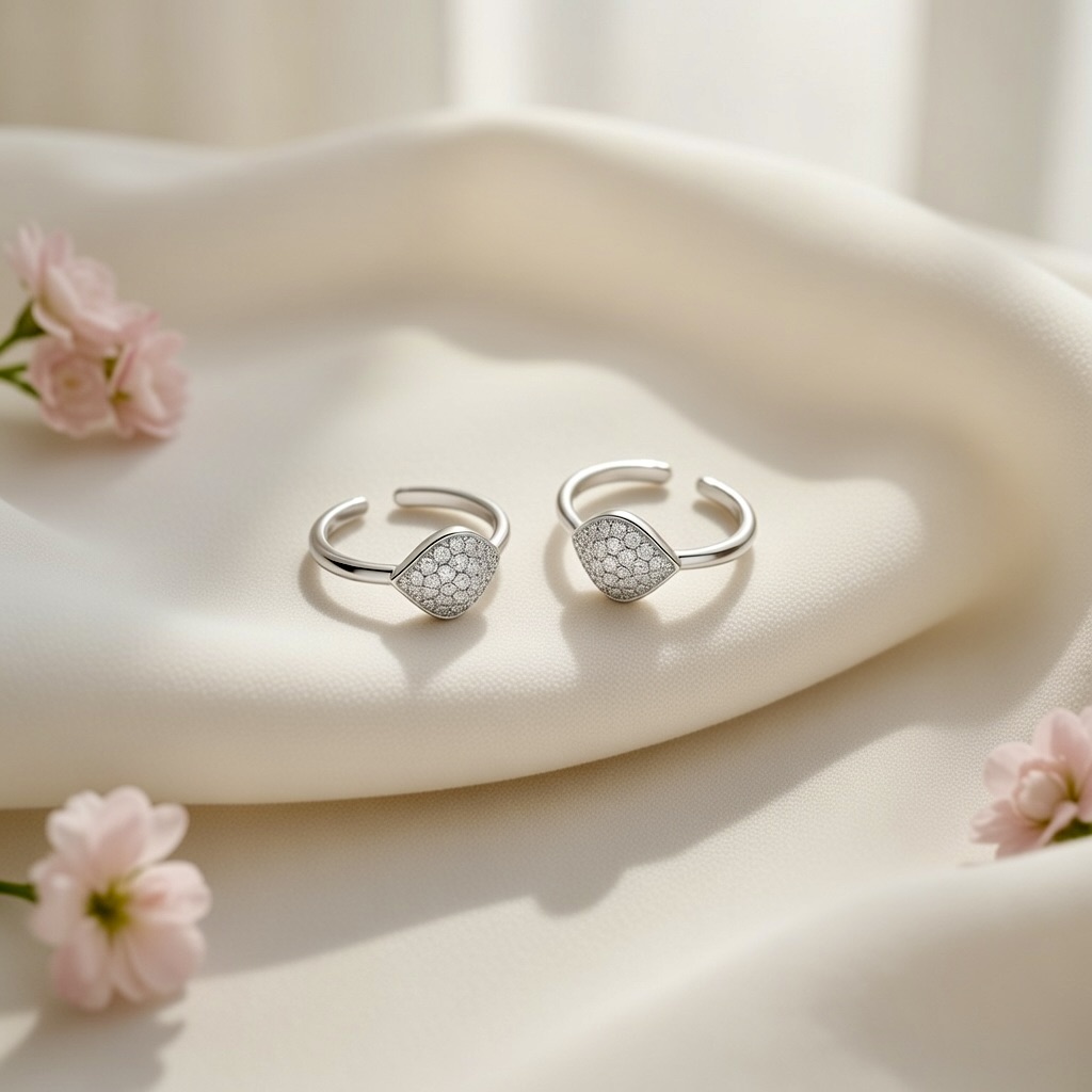 Circle Cluster Toe Ring