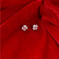 Elegant Flower Stud Earrings