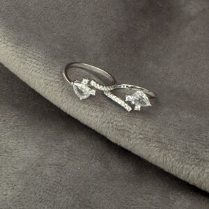 Single Stone & Pavé Toe Ring - Image 2